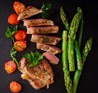 Rib Steak with Spicy herbs sauce and onions